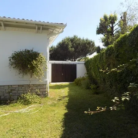 Sur Gironde - Face A L'estuaire Pour Cette Maison Des Annees 70 Villa *